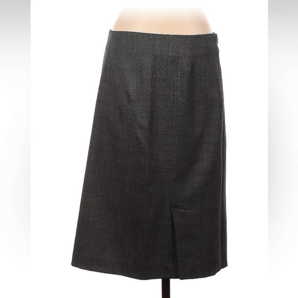 Theory 38
Size 4 Wool Skirt